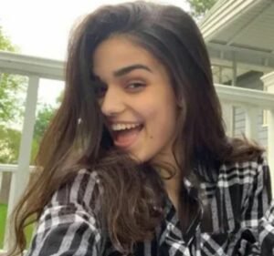 Rachel Zegler Net worth, age, boyfriend, family and career